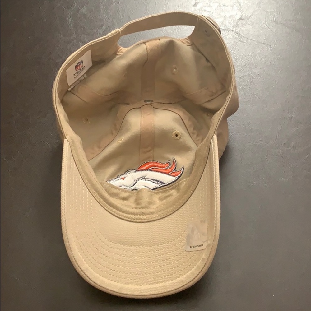 Hat - Picture 2 of 3